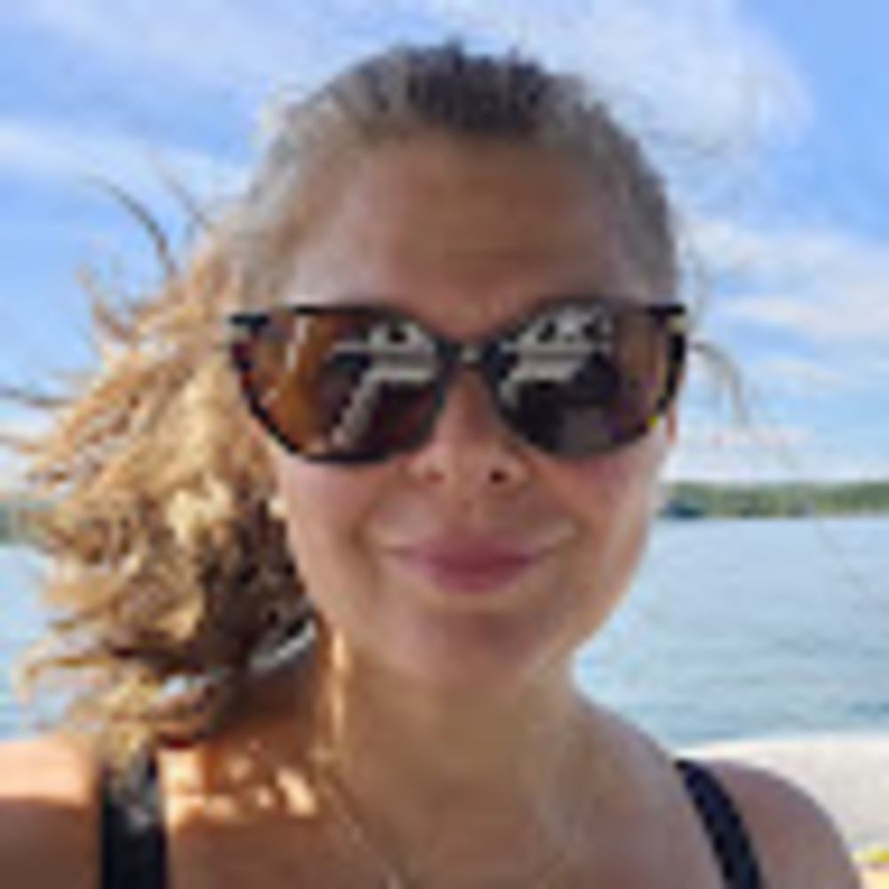 Meet your Posher, Christina